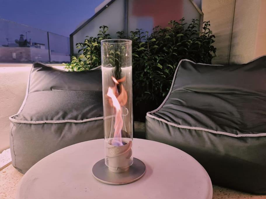 Heated Plunge Pool & Firepit Acropolis Penthouse Lägenhet Aten Exteriör bild